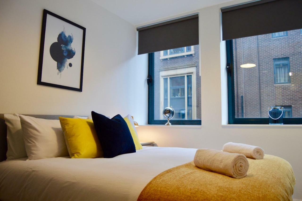 Qh31 - City Centre Location With 2 Double Bedrooms Sleeping Up To 4 People - Spacious Work Or Leisure Apartment Apartment
